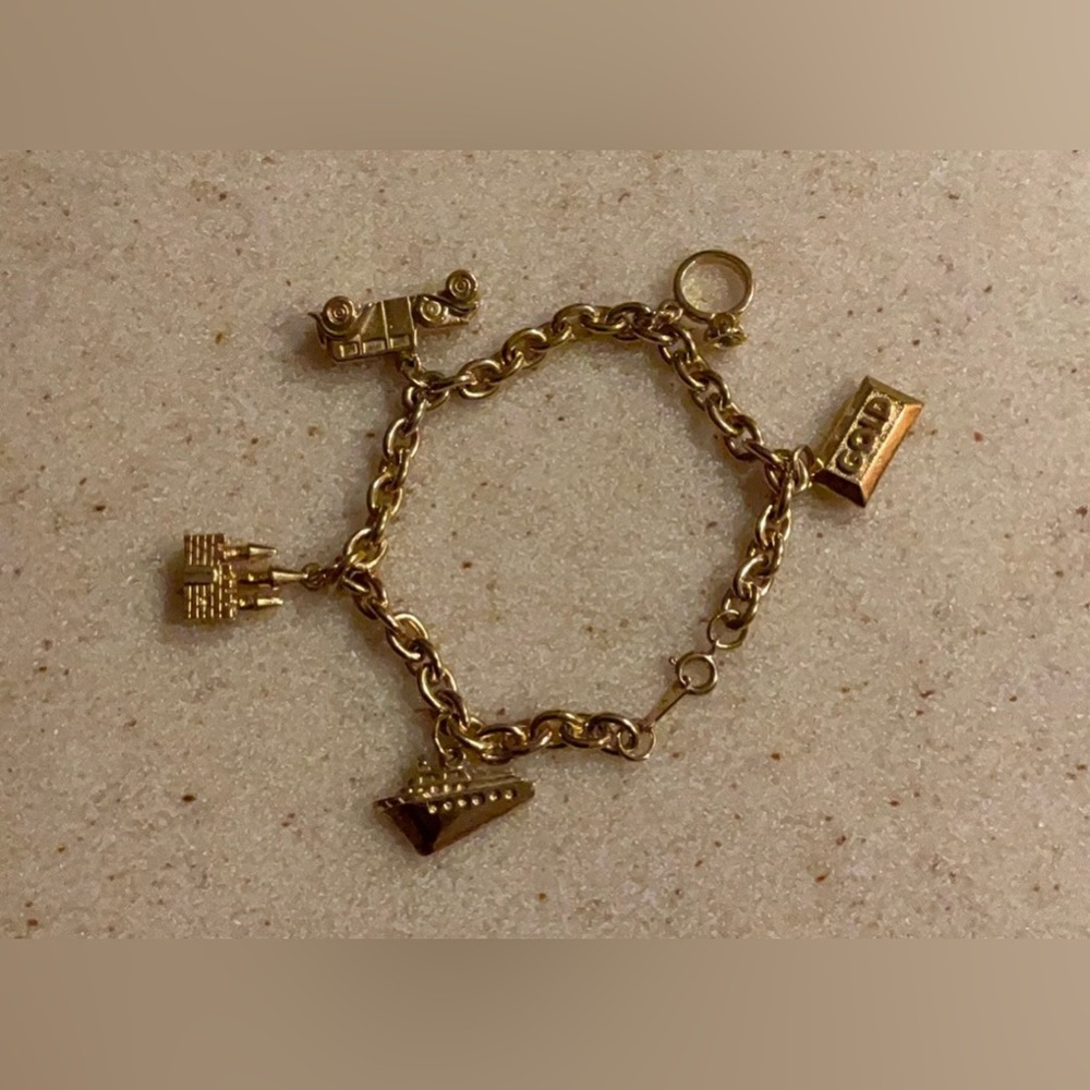 Avon vintage Lifestyles of the rich and famous bracelet
